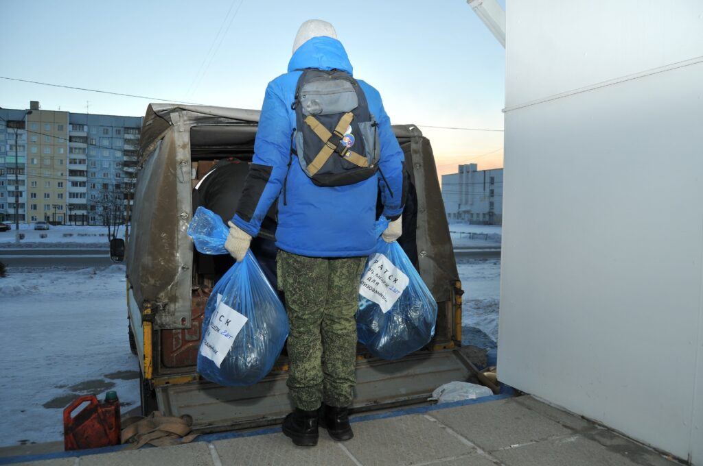 11 января из Братска отправился груз для солдат и мирных жителей Луганска